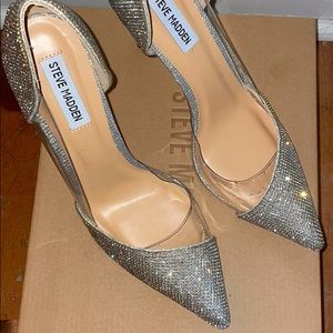 New, size 9, Steve Madden rhinestone heels